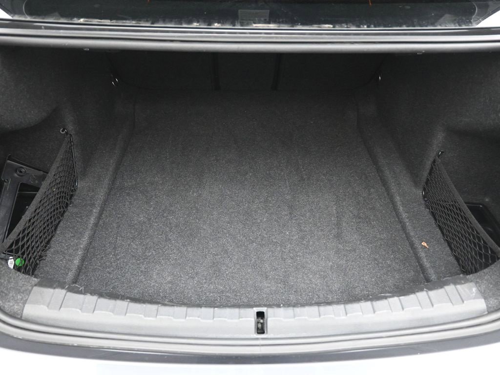 Used 2022 BMW 330i Sedan image 2