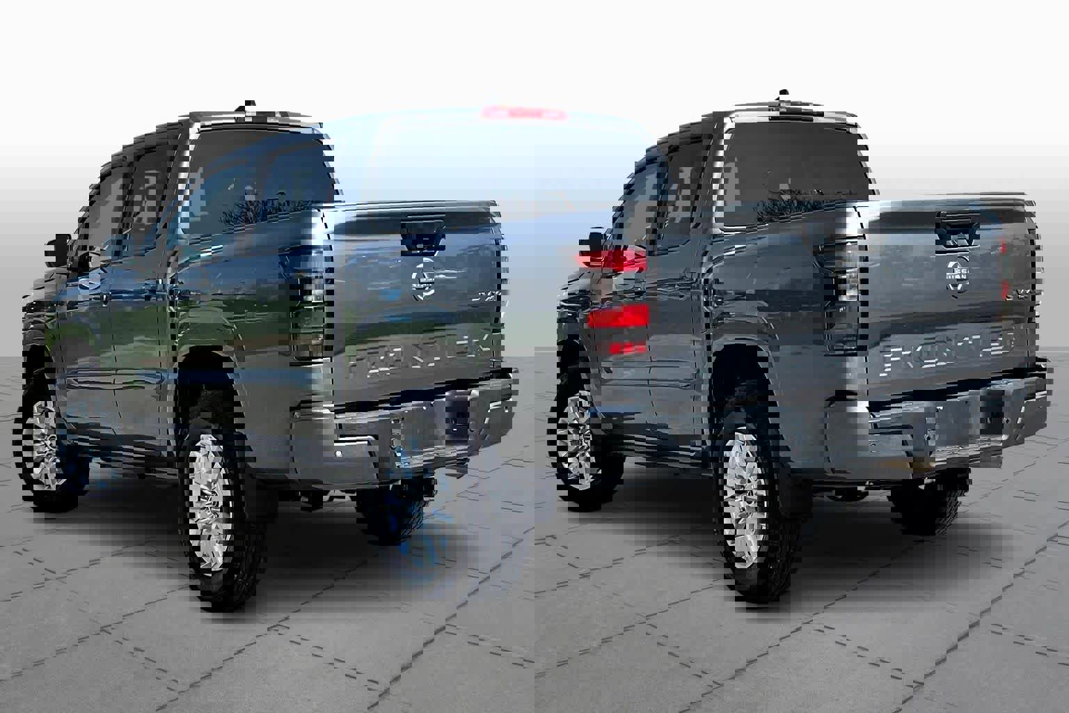 Used 2023 Nissan Frontier SV w/ Technology Package image 12