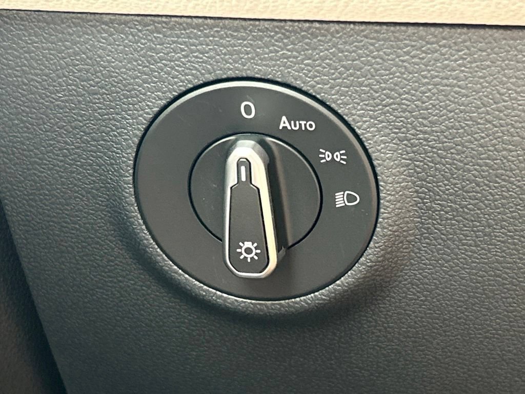 New 2026 Volkswagen Taos SEL AWD/4WD image 31