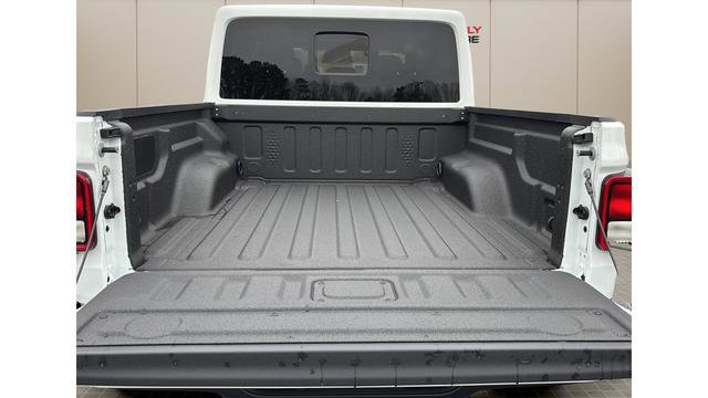 New 2026 Jeep Gladiator Sport S image 14