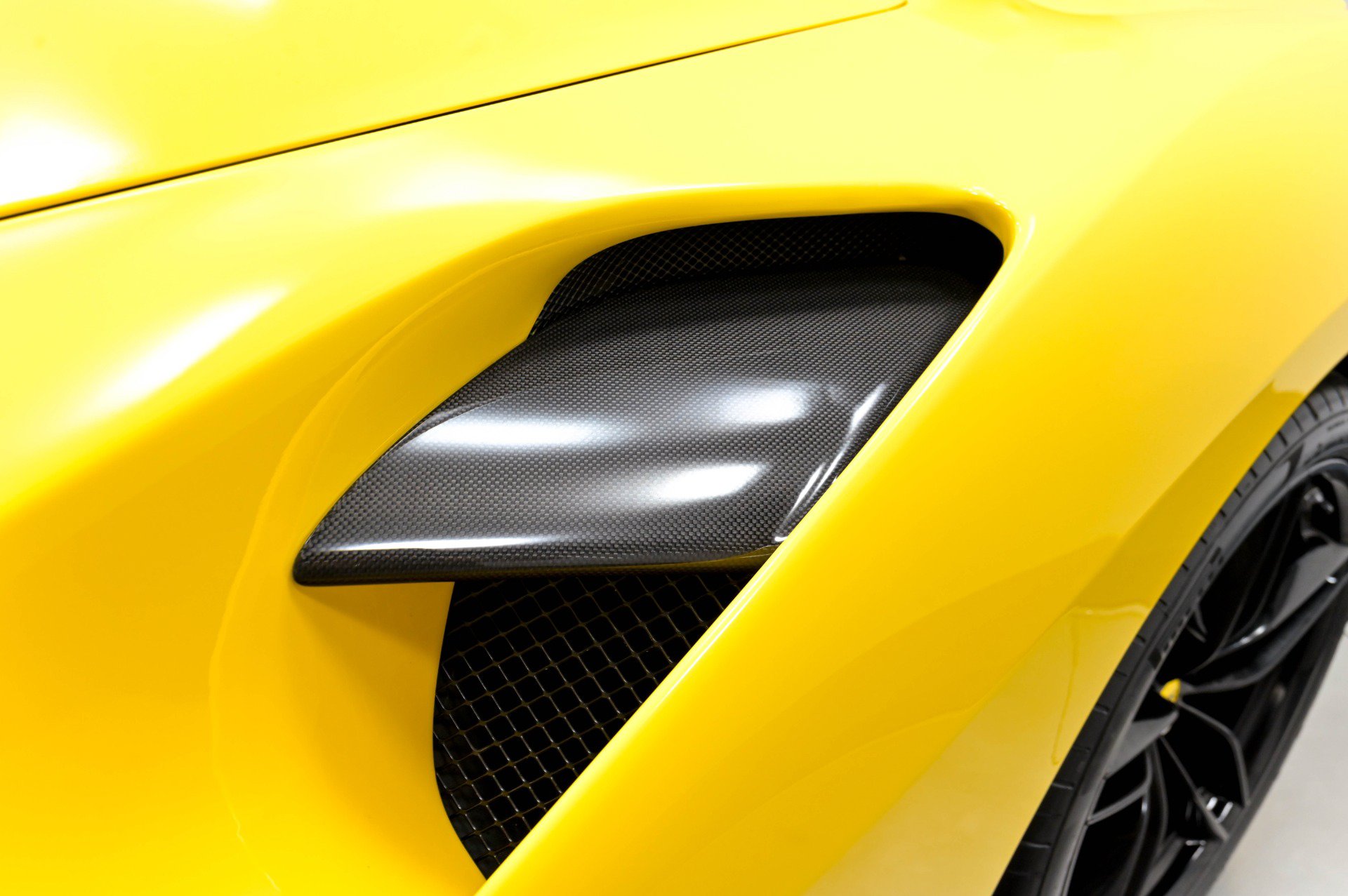 Used 2017 Ferrari 488 Spider RWD image 55