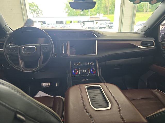 Certified 2024 GMC Yukon XL Denali Ultimate AWD/4WD image 11
