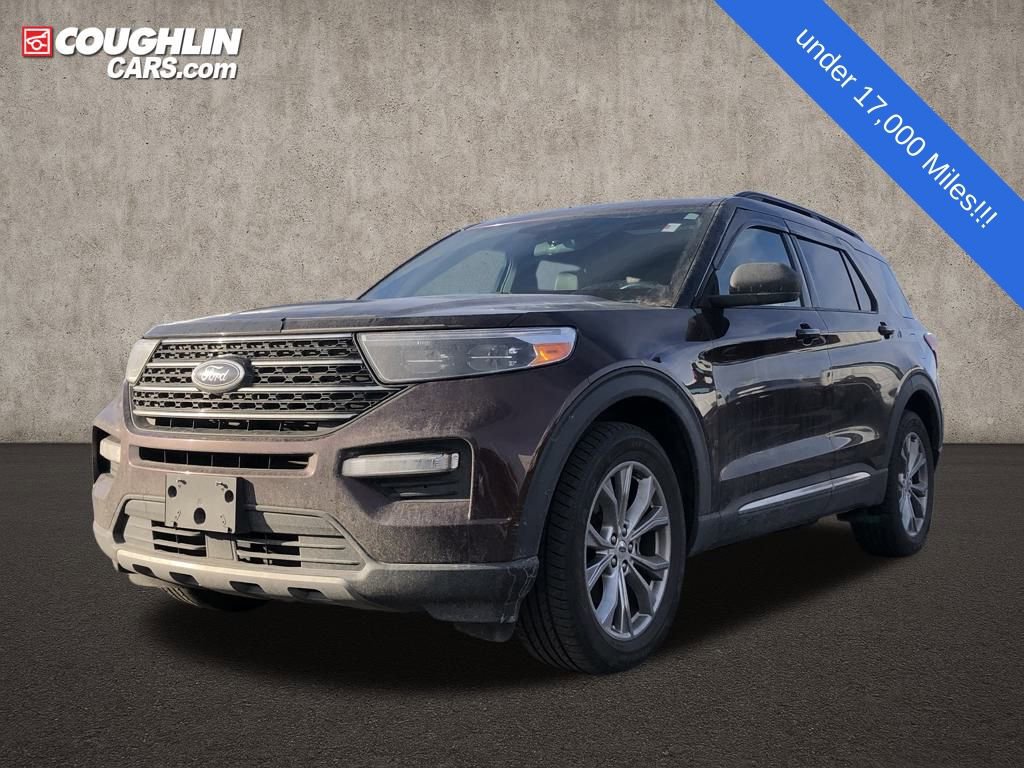 Used 2020 Ford Explorer XLT w/ Equipment Group 202A image 4
