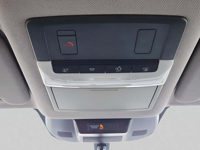 Certified 2025 Nissan Rogue SV image 21