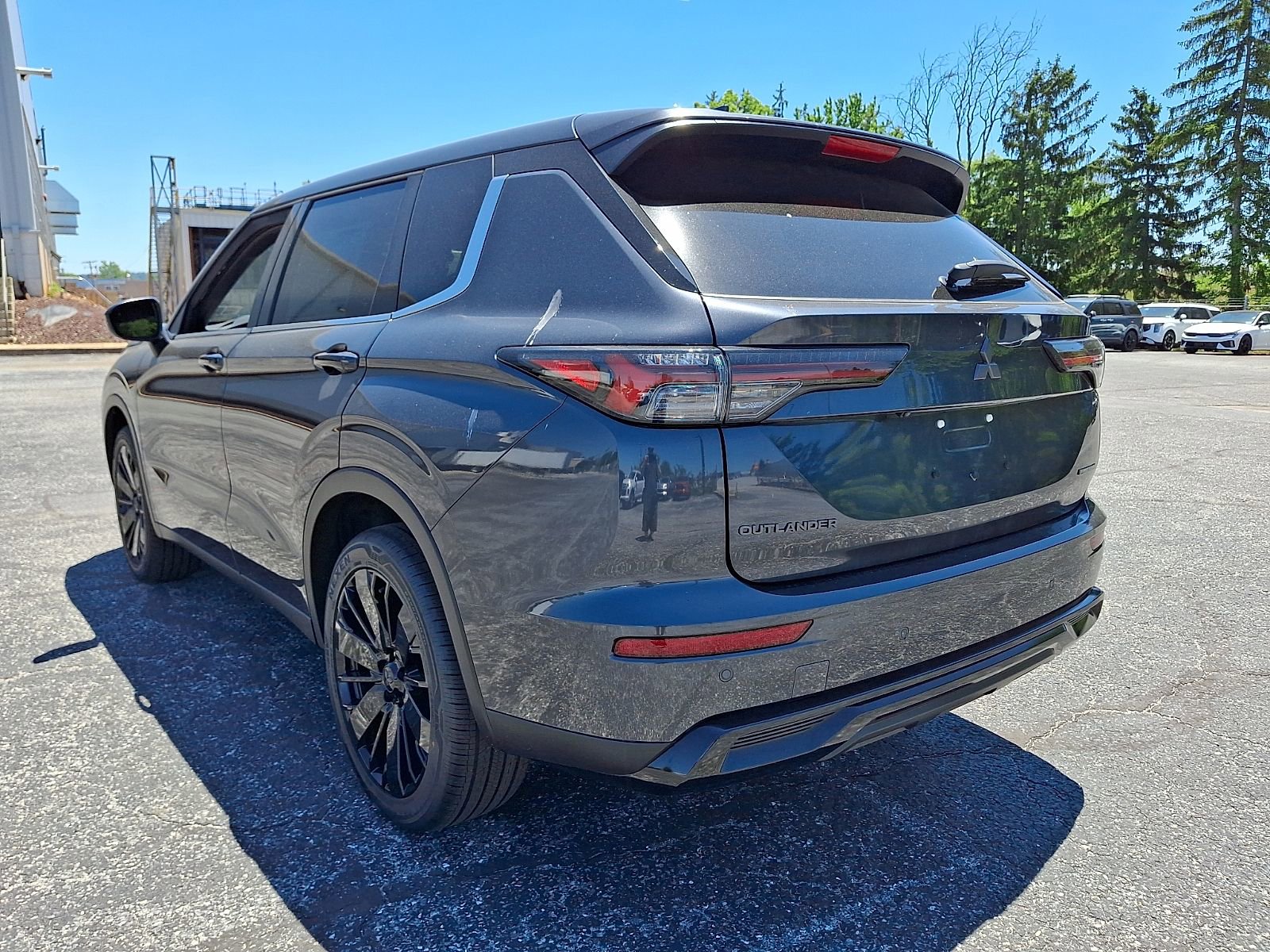 New 2026 Mitsubishi Outlander LE AWD/4WD image 6
