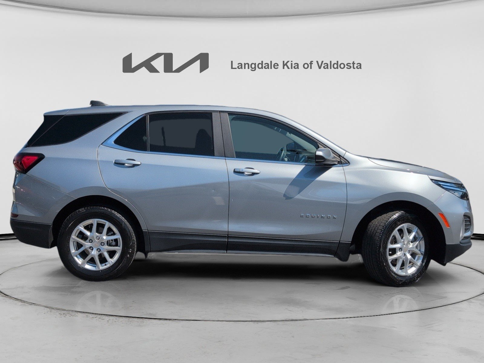 Used 2024 Chevrolet Equinox LT AWD/4WD image 3