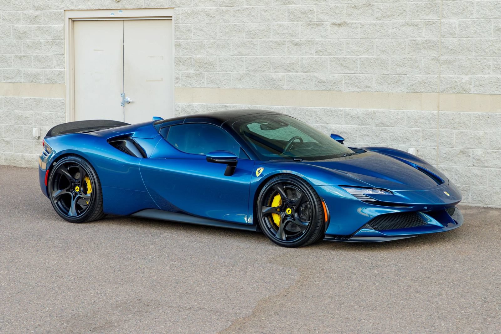Used 2023 Ferrari SF90 Spider AWD/4WD image 92