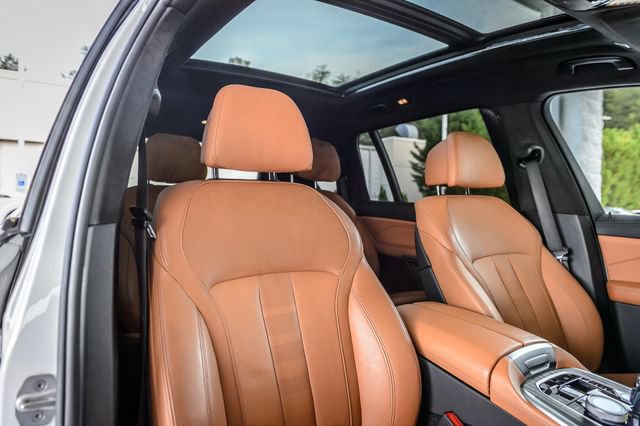 Used 2022 BMW X7 xDrive40i w/ M Sport Package AWD/4WD image 37