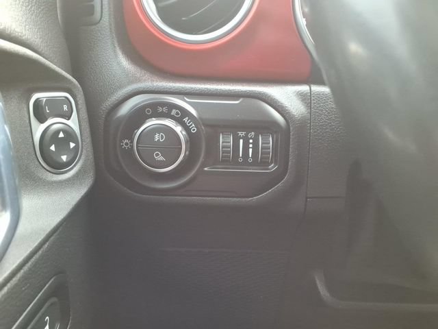 Used 2021 Jeep Gladiator Rubicon AWD/4WD image 13