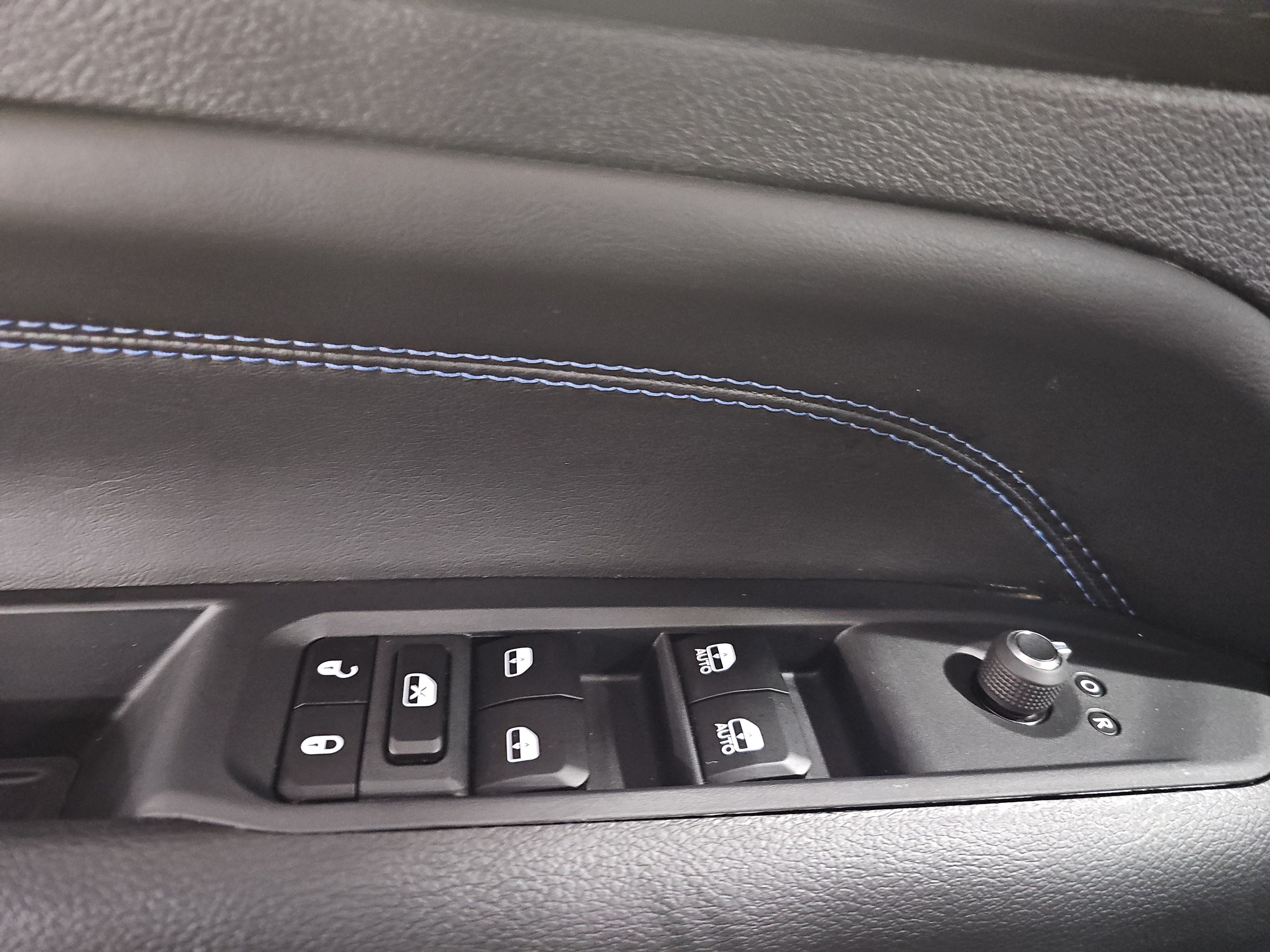 Used 2026 Jeep Compass Latitude AWD/4WD image 23
