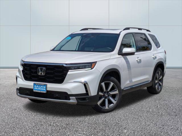 Certified 2025 Honda Pilot Touring image 1