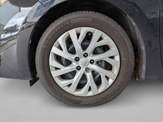 Used 2017 Toyota Corolla LE FWD image 11