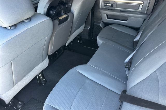 Used 2019 RAM 1500 Classic SLT AWD/4WD image 14