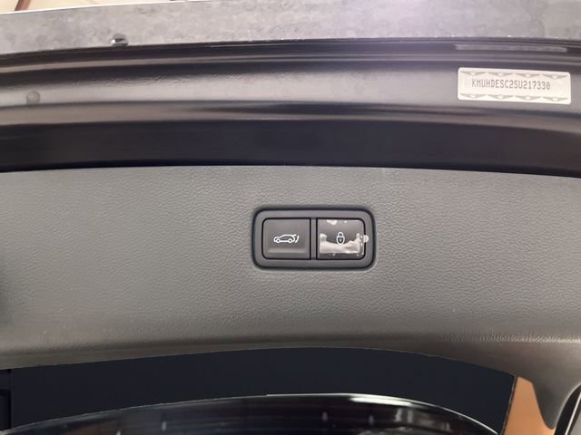 Used 2025 Genesis GV80 3.5T Advanced image 17