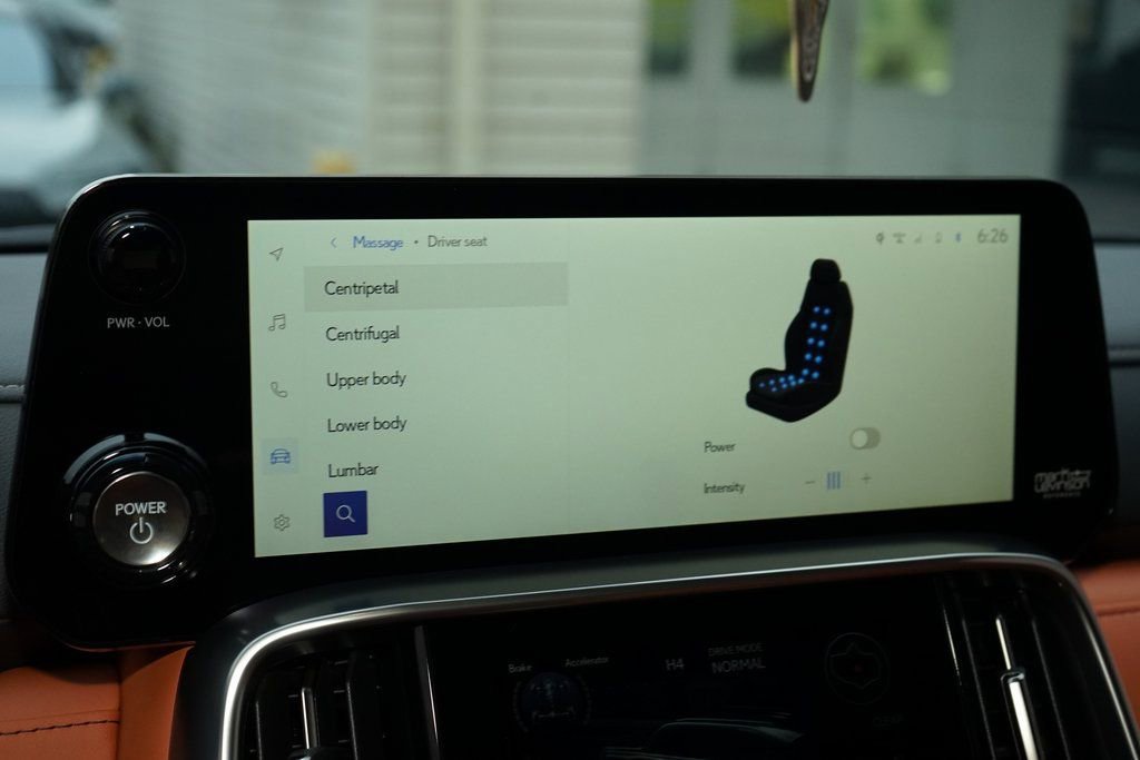 Used 2026 Lexus LX 700h Ultra Luxury image 17