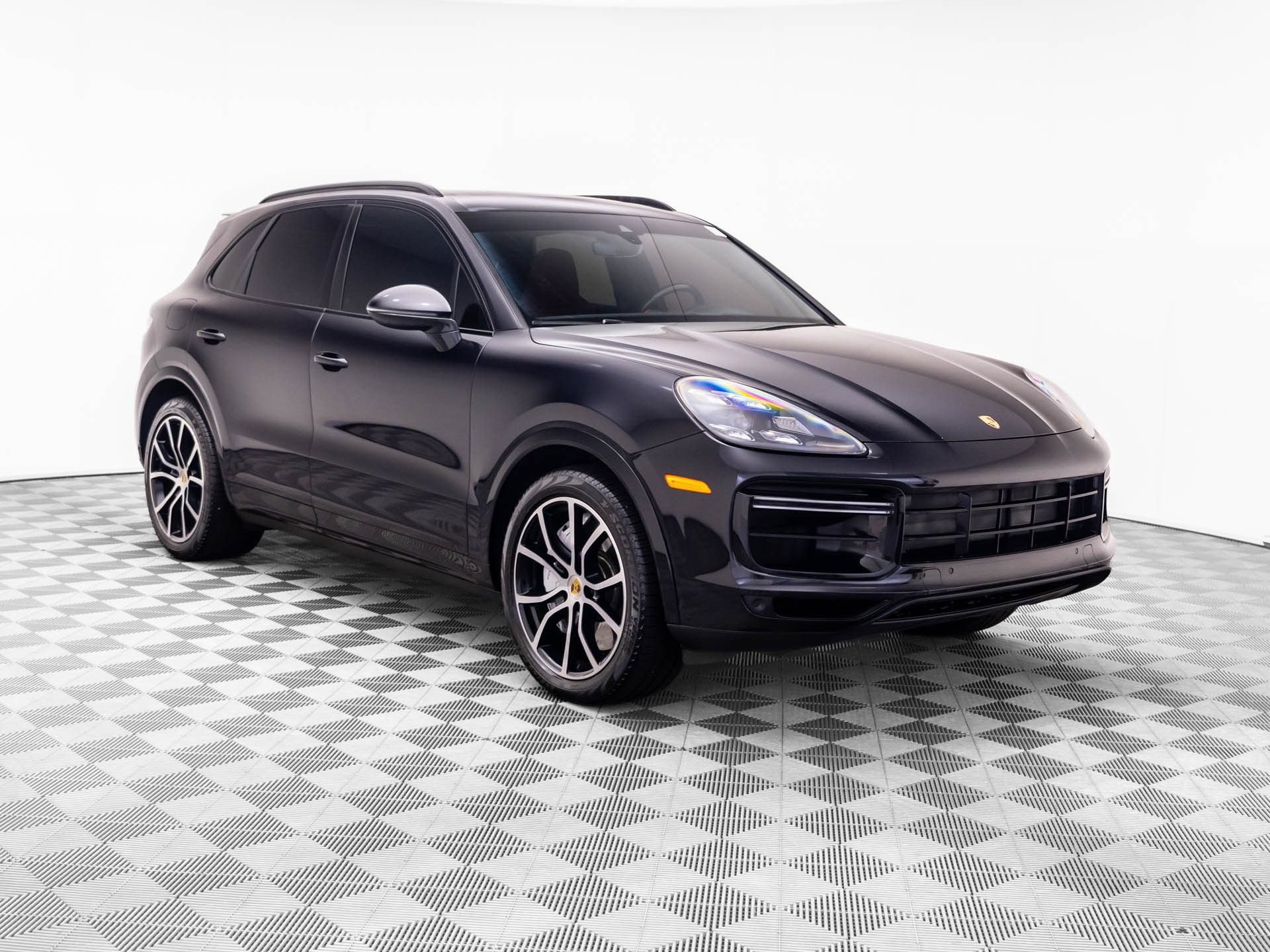 Certified 2019 Porsche Cayenne Turbo AWD/4WD image 6