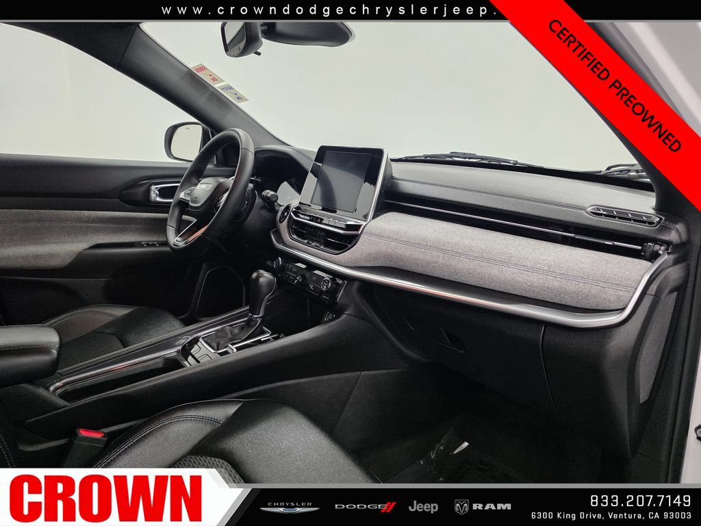 Certified 2025 Jeep Compass Latitude AWD/4WD image 11