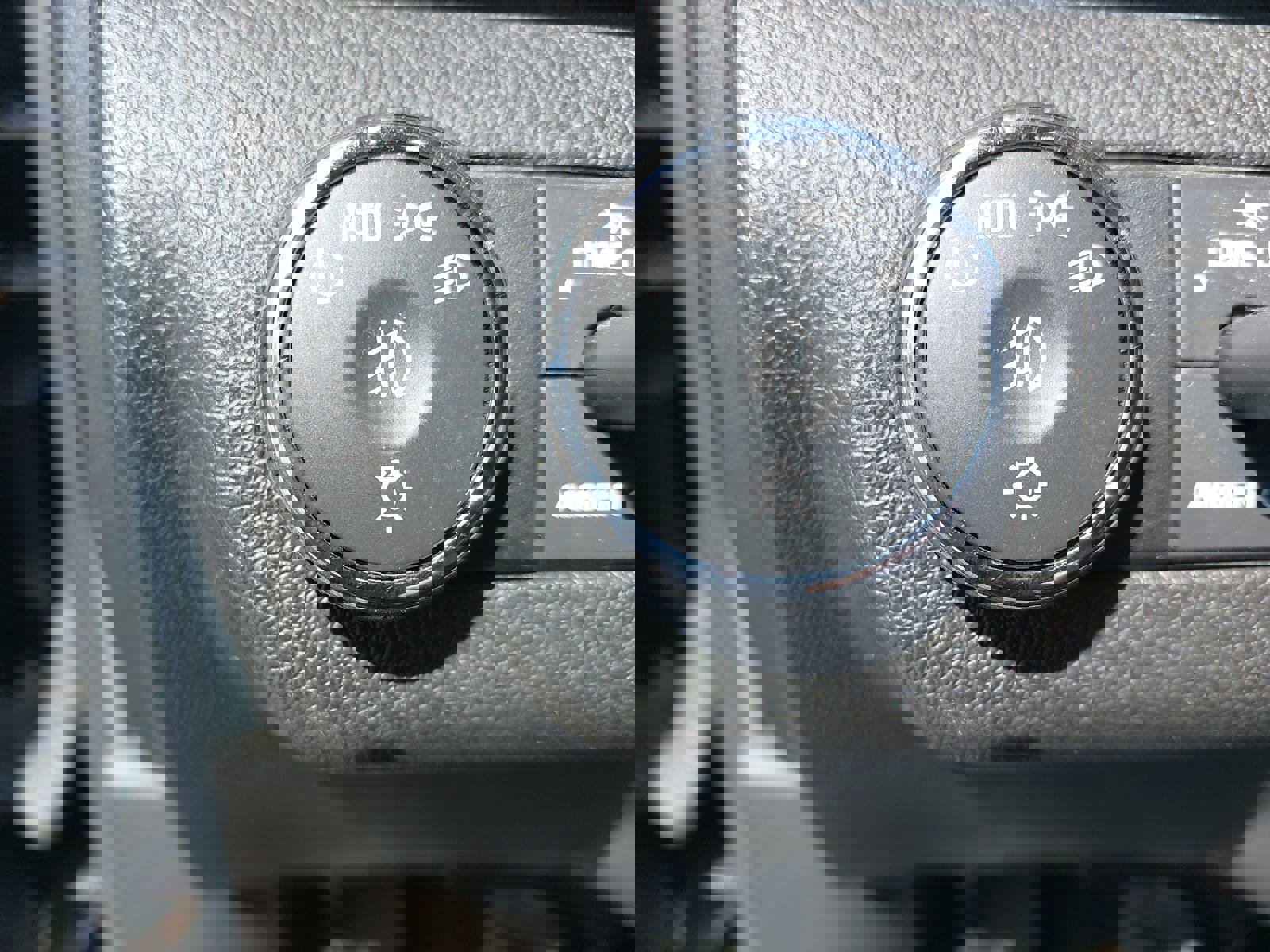 Used 2015 GMC Acadia Denali image 28