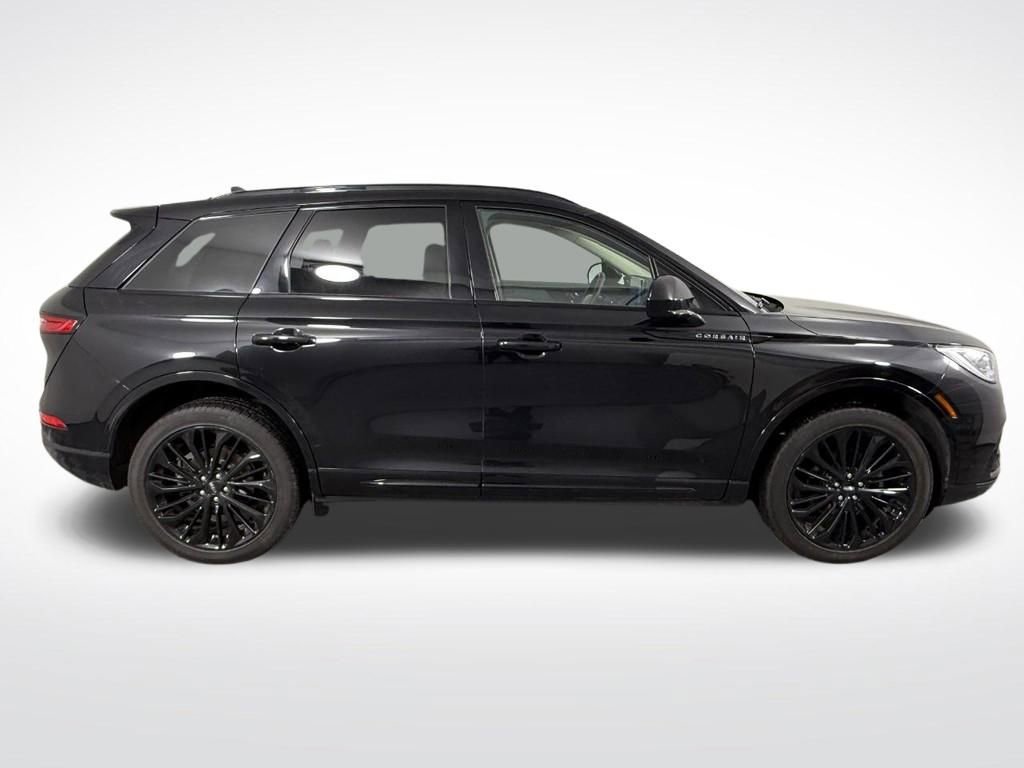 Used 2023 Lincoln Corsair Reserve w/ Jet Appearance Package AWD/4WD image 2