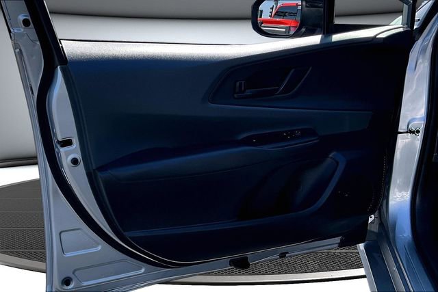 Used 2025 Toyota Prius LE image 19