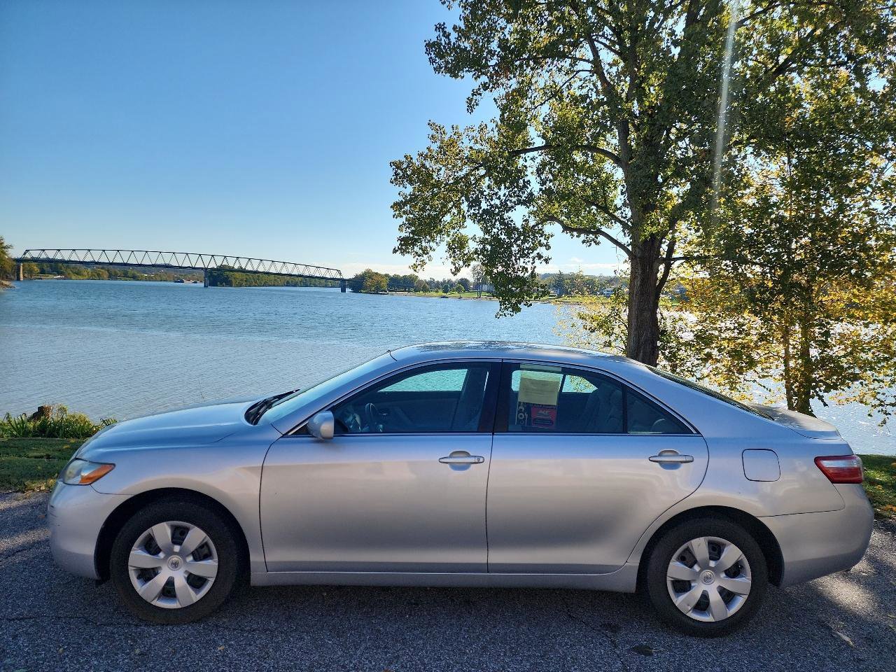 Used 2008 Toyota Camry LE FWD image 2
