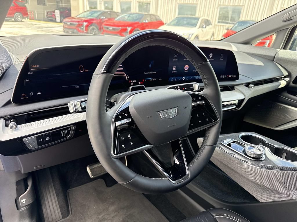 New 2025 Cadillac Optiq Luxury 2 AWD/4WD image 33