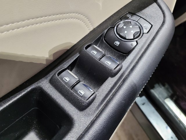 Used 2021 Ford Edge Titanium image 51