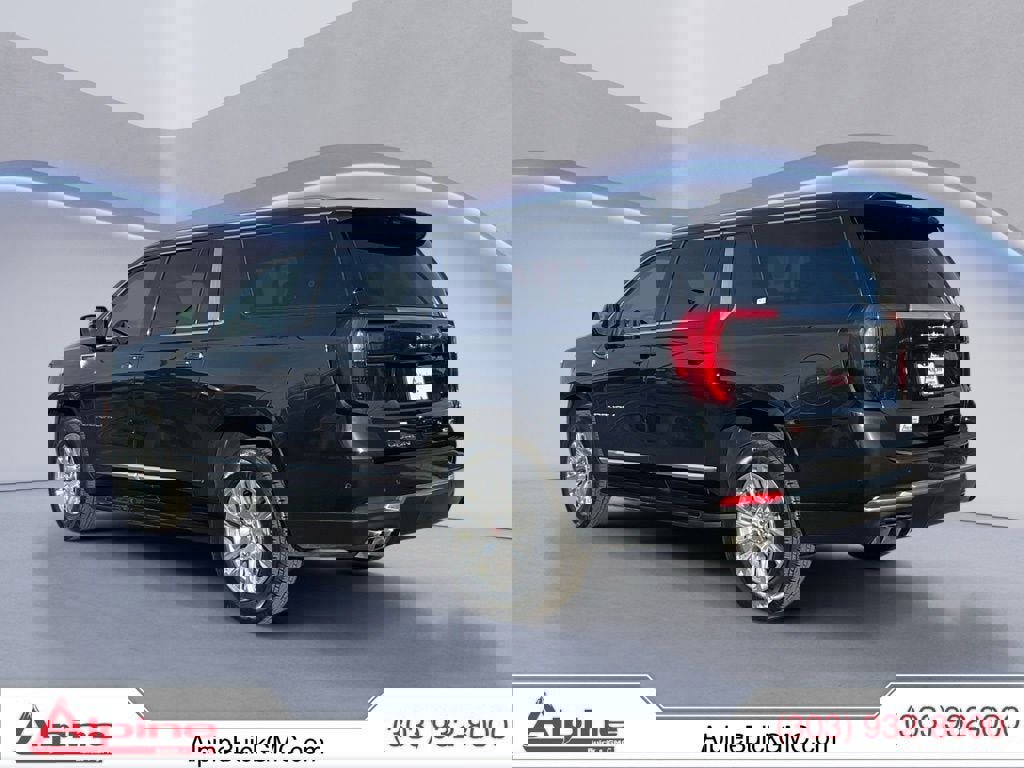 Used 2025 GMC Yukon XL Denali image 3