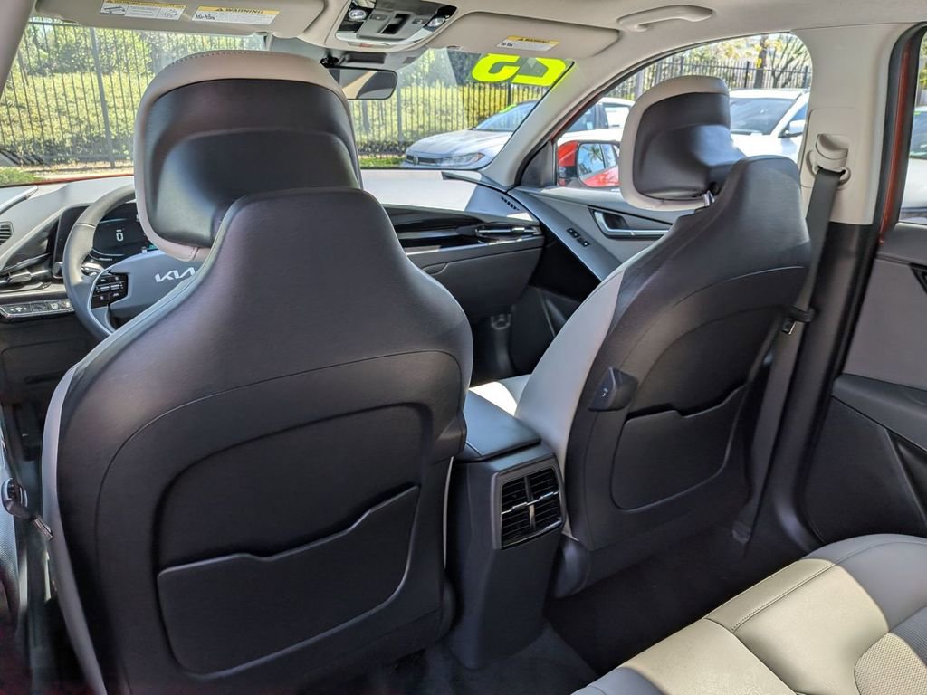 Used 2023 Kia Niro EX Touring image 26