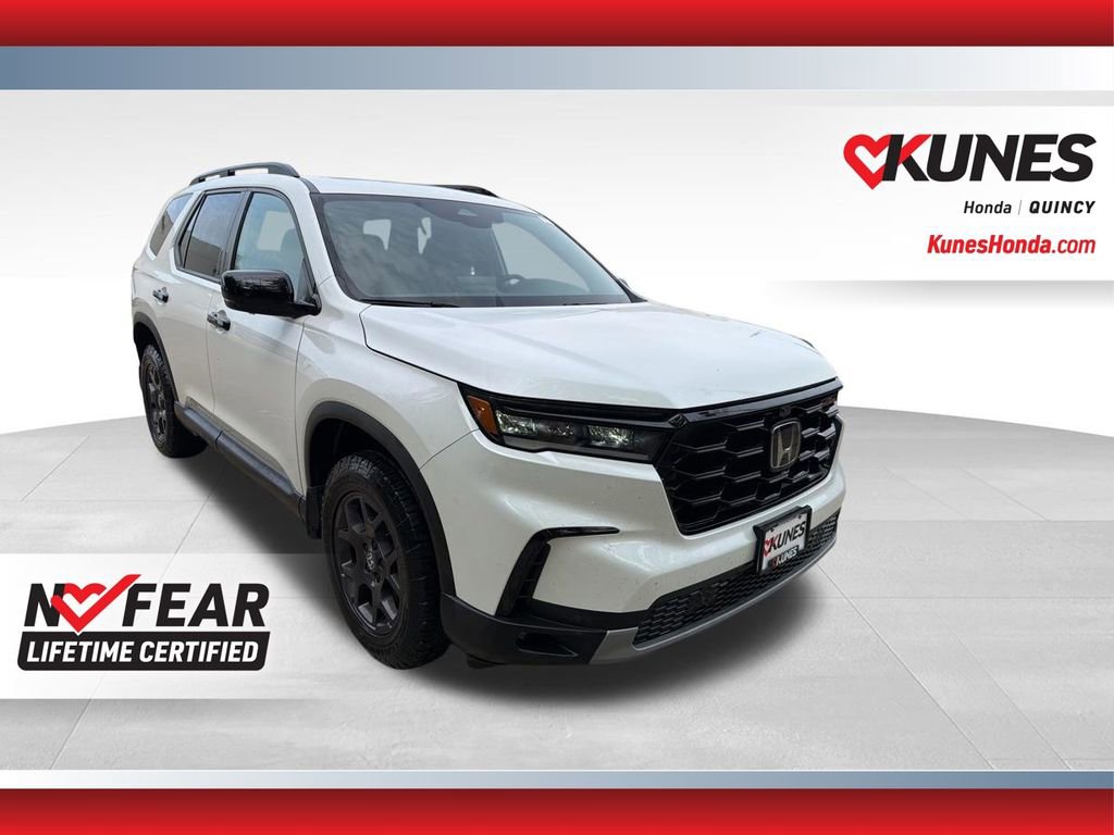 Used 2025 Honda Pilot TrailSport