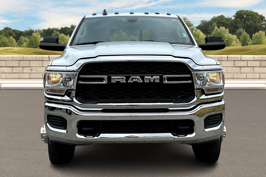 Used 2019 RAM 3500 Tradesman image 3