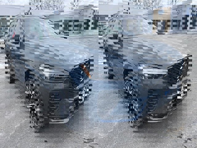 New 2026 Volvo XC60 B5 Ultra w/ Climate Package image 4