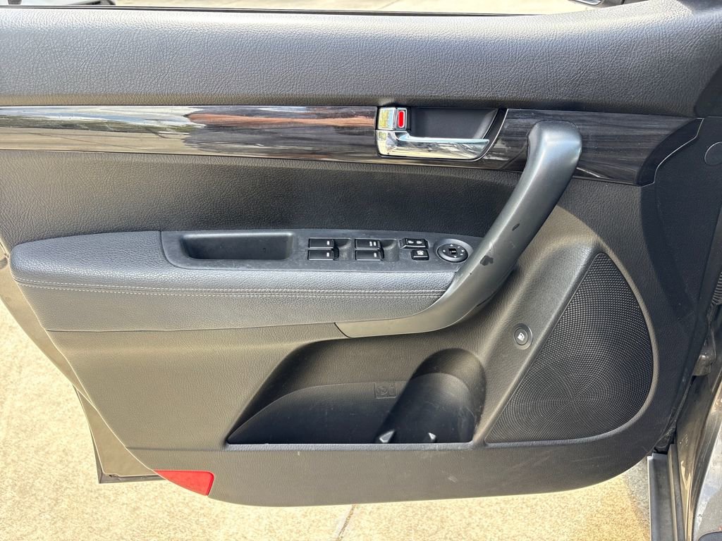 Used 2013 Kia Sorento EX image 15