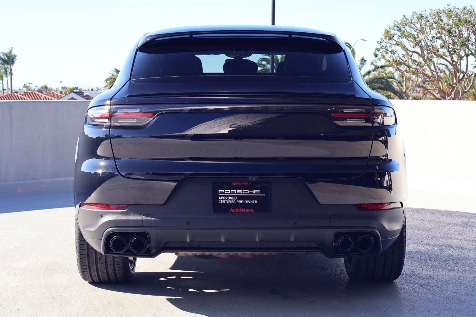 Certified 2023 Porsche Cayenne Platinum Edition image 10