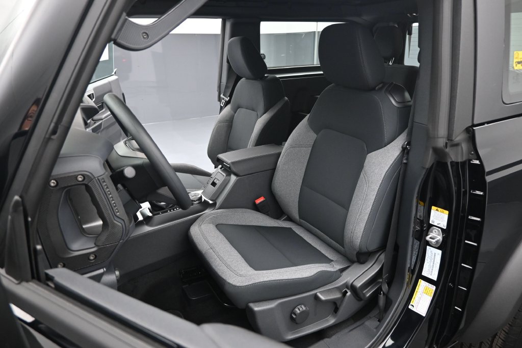 New 2026 Ford Bronco 2-Door AWD/4WD image 8