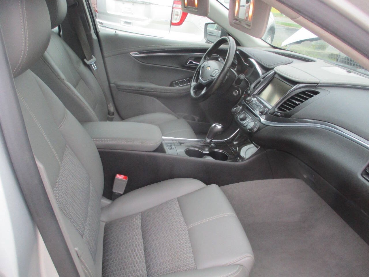 Used 2014 Chevrolet Impala LT w/ Convenience Package FWD image 29
