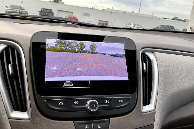 Used 2024 Chevrolet Malibu LT FWD image 21