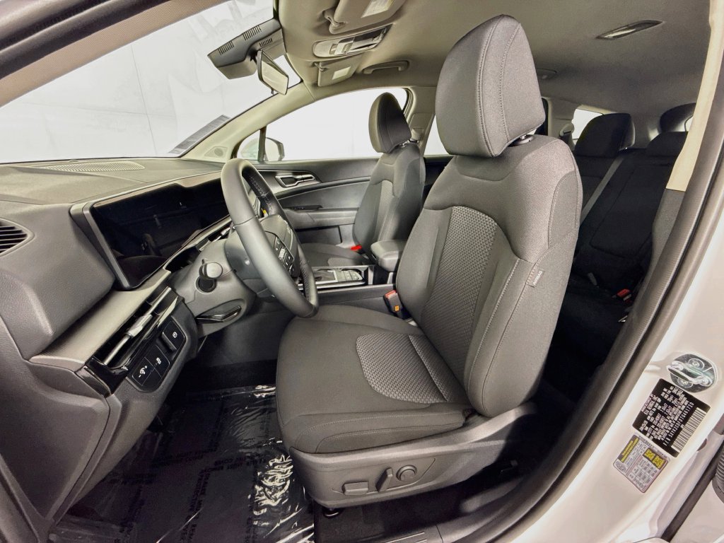 New 2026 Kia Sportage LX w/ LX Convenience Package AWD/4WD image 22