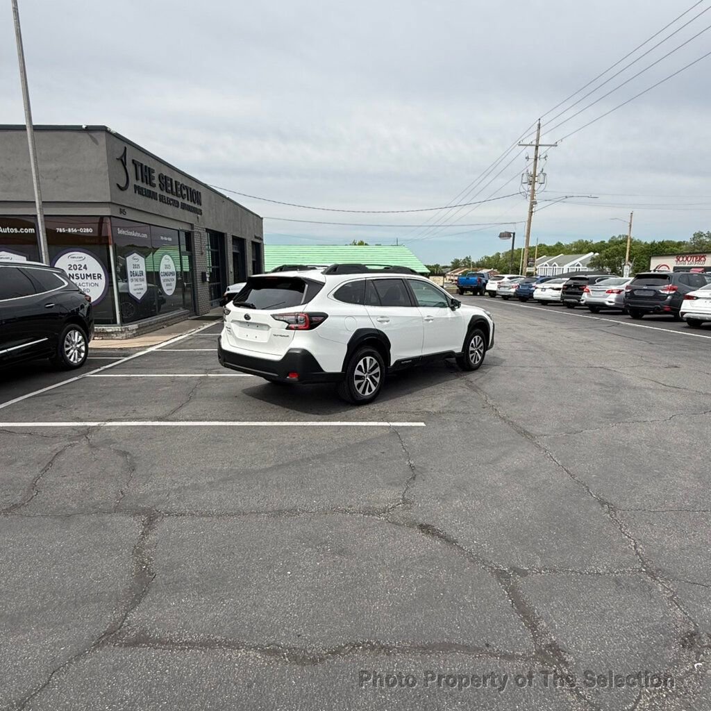 Used 2023 Subaru Outback Premium AWD/4WD image 17
