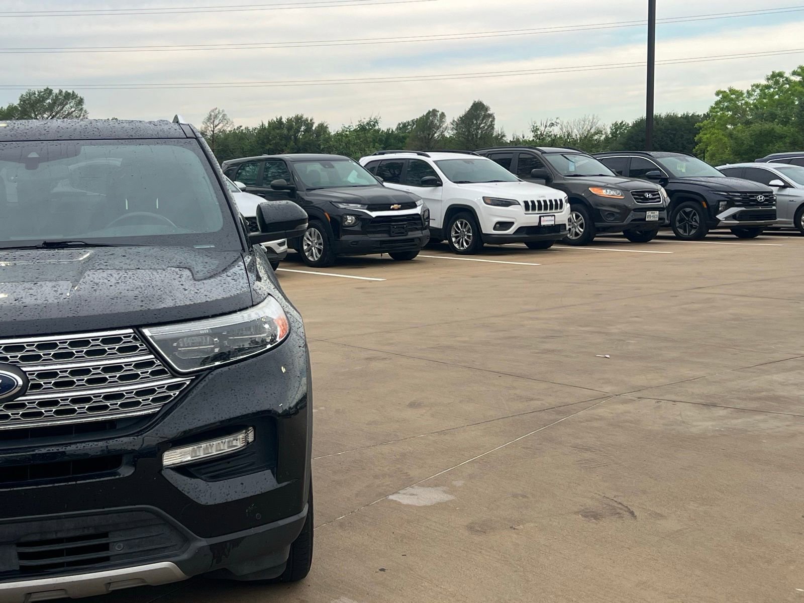 Used 2020 Ford Explorer Limited RWD image 3