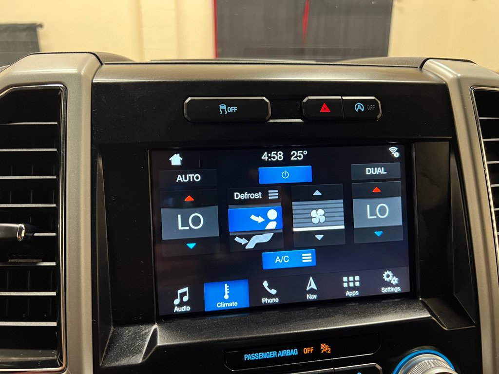Used 2018 Ford F150 Lariat w/ Equipment Group 501A Mid AWD/4WD image 32