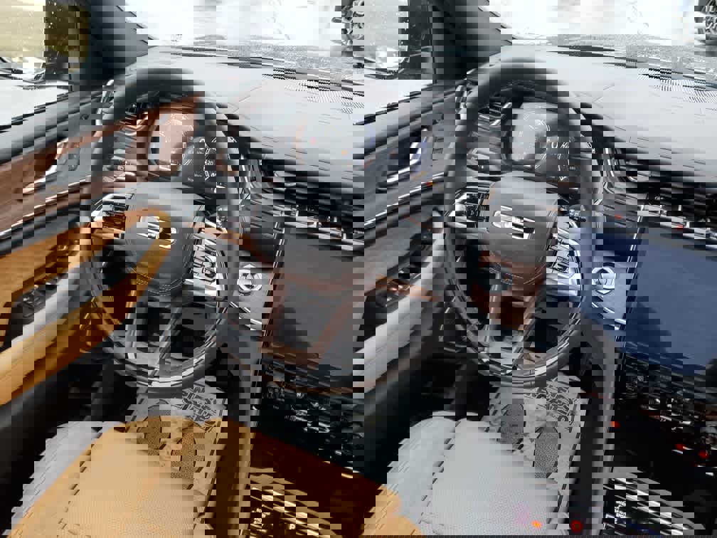 Used 2025 Jeep Grand Cherokee Summit w/ Obsidian Package image 18