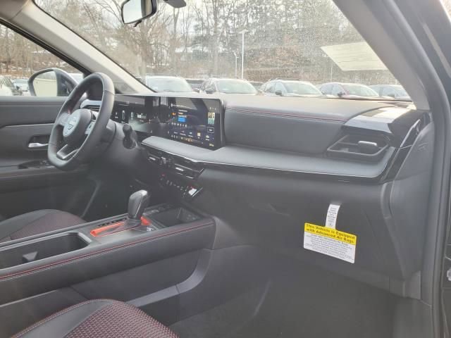 New 2026 Nissan Kicks SR w/ Cold Weather Package image 12