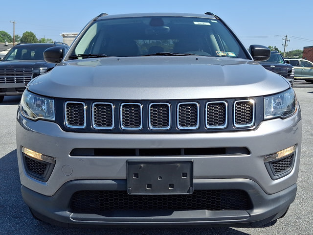 Used 2018 Jeep Compass Sport AWD/4WD image 2