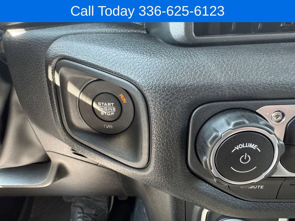 New 2025 Jeep Gladiator Sport AWD/4WD image 24