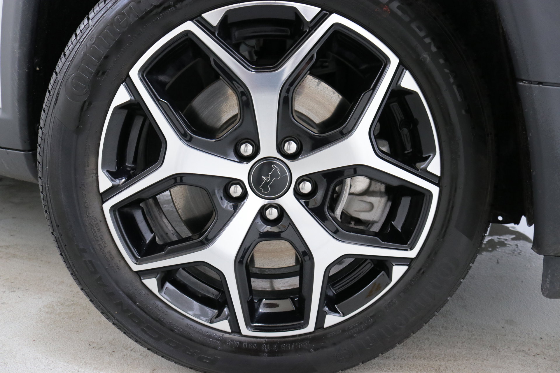 Used 2025 Jeep Compass Limited image 31