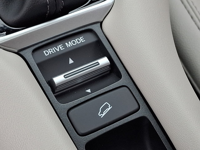 Used 2027 Honda HR-V EX-L image 26
