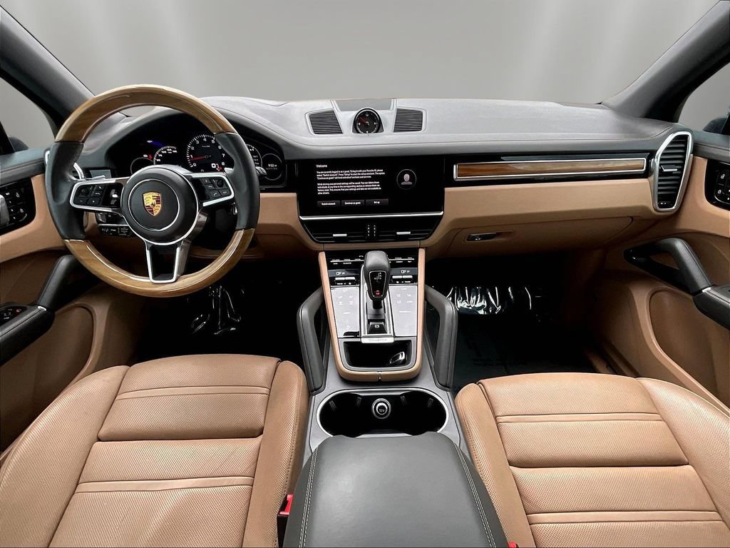 Used 2022 Porsche Cayenne AWD/4WD image 7