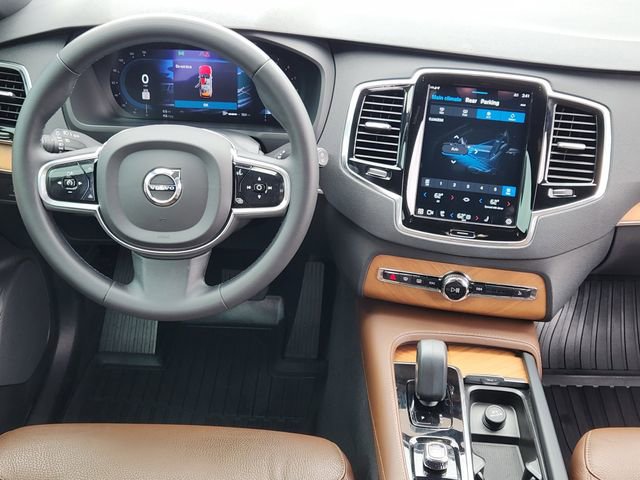 Used 2023 Volvo XC90 B6 Plus w/ Protection Package Premier image 27