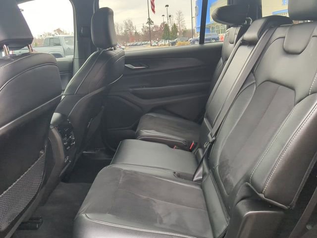 Used 2024 Jeep Grand Cherokee L Altitude image 13